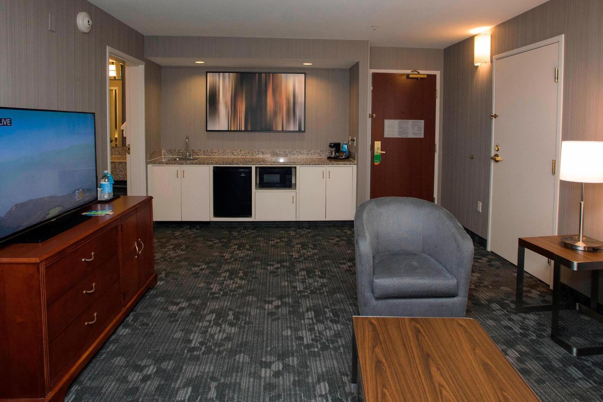 Courtyard Los Angeles Burbank Airport Εξωτερικό φωτογραφία