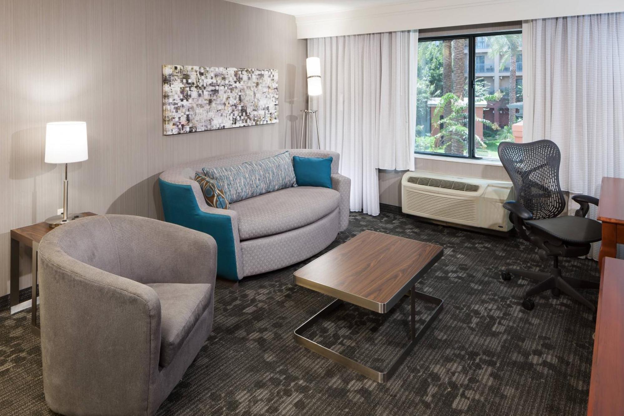 Courtyard Los Angeles Burbank Airport Εξωτερικό φωτογραφία