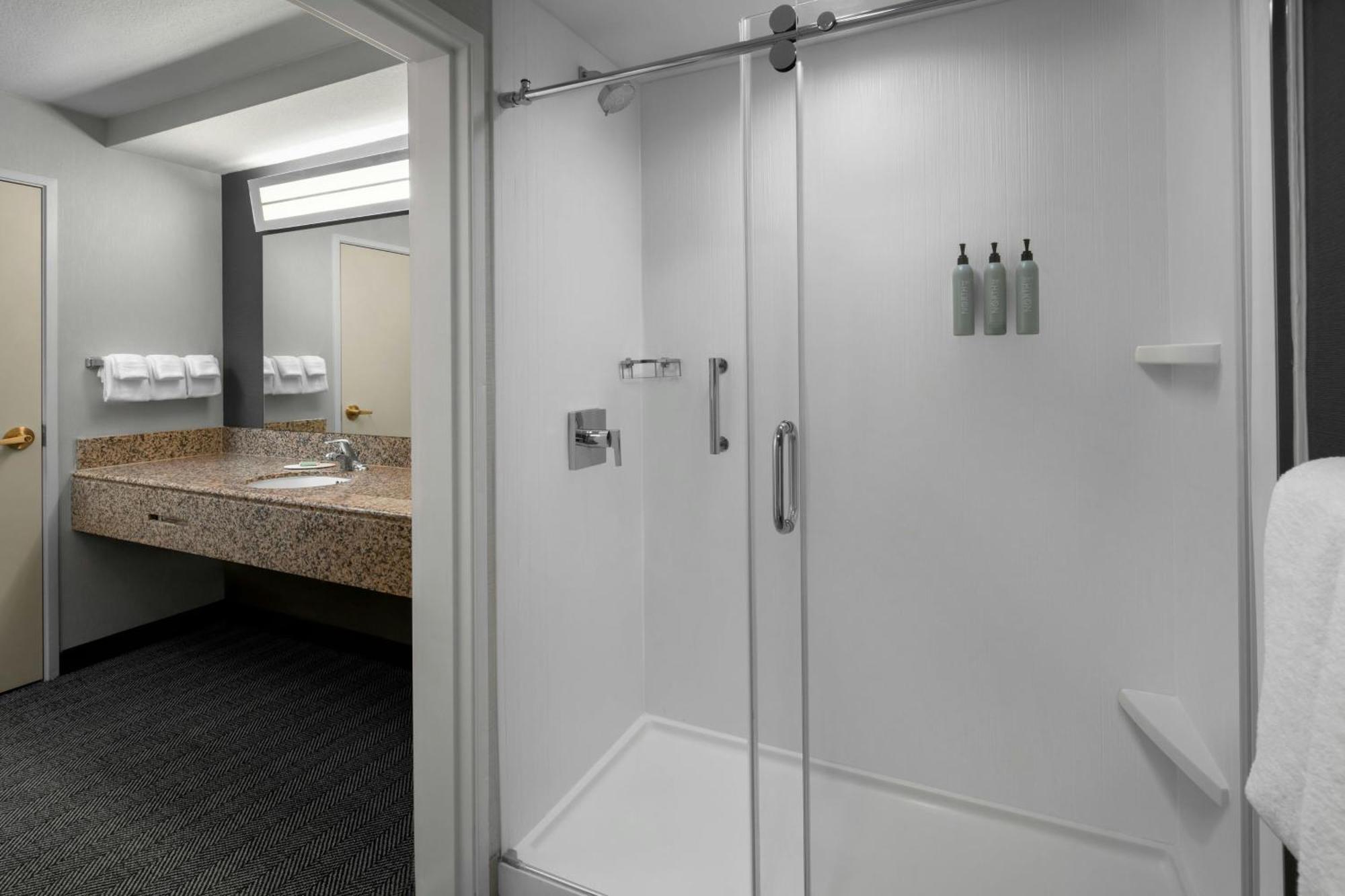 Courtyard Los Angeles Burbank Airport Εξωτερικό φωτογραφία